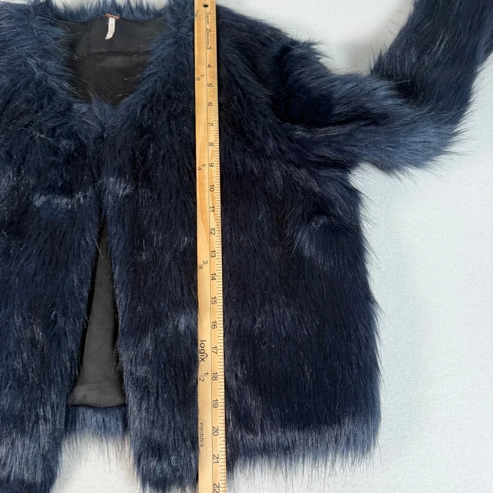 Free People Faux Fur Jacket Womens S Navy Blue Shaggy‎ Boho Cropped Coat Cropped